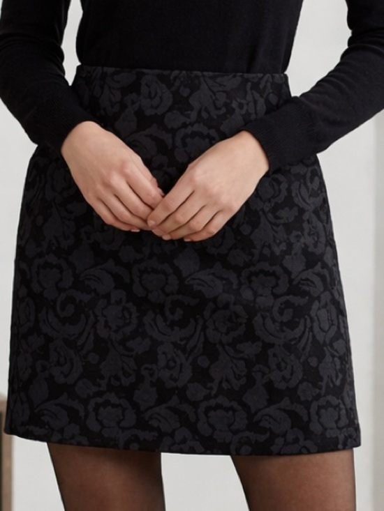 Willi Smith Dresses & Skirts - Willi Smith Women's Black Damask Mini Skirt Size 8
